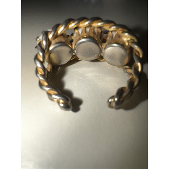 Open Cuffs Vintage Ring 3 White Stones Amazing Detail - Picture 6 of 8